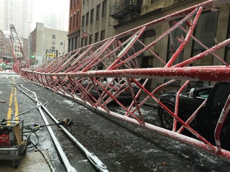 2 people injured after a crane collapse in New York City, source says